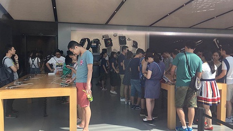 iPhone 7 first sold 