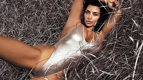 Kim Kardashian lost 70 pounds and shared large-scale photos with netizens