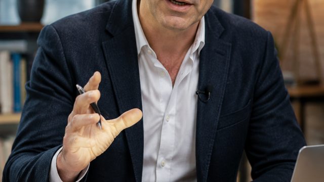Martin Lewis Unveils