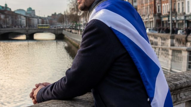 Dubliner Pauses for