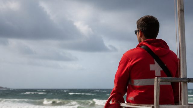 Lifeguards Warn Swim